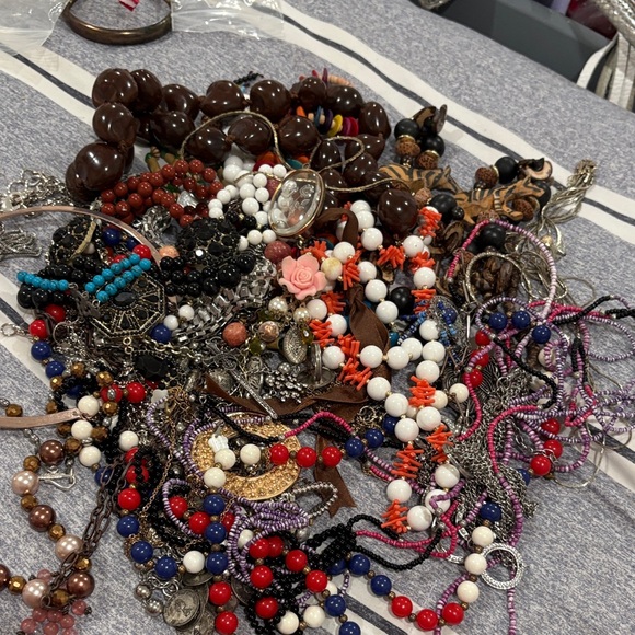 Vintage jewelry lot - Picture 1 of 3